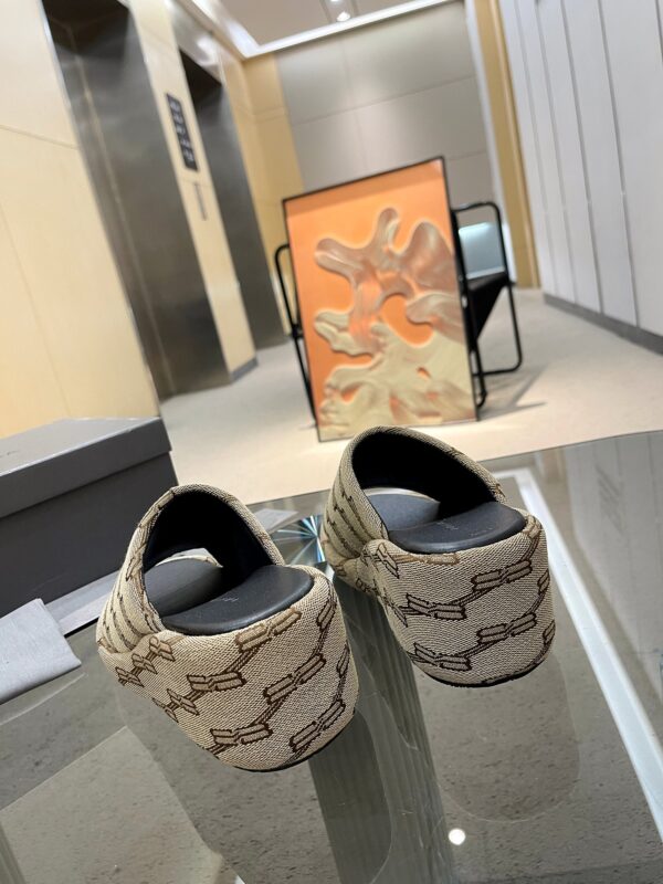 Balenciaga Thick soled Slippers - Image 2