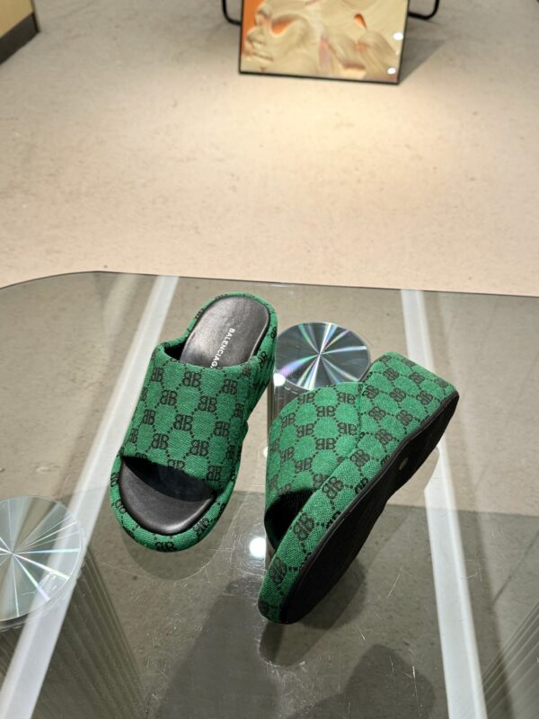 Balenciaga Thick soled Slippers - Image 3