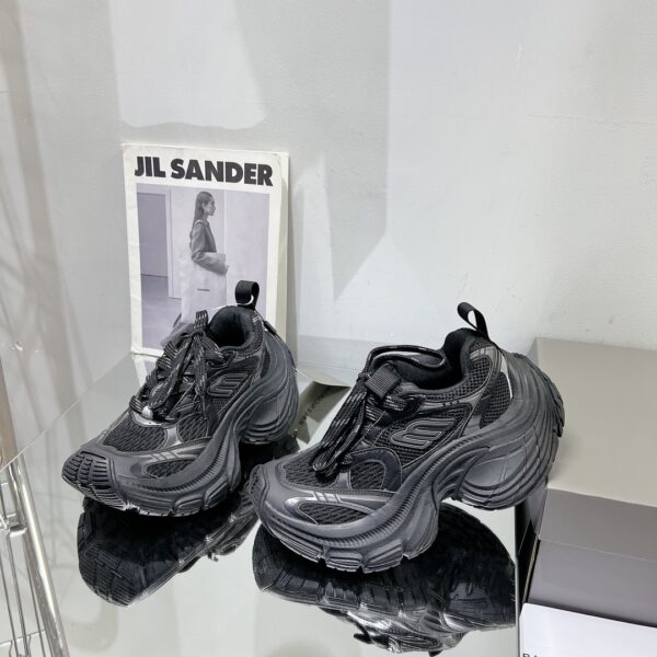 Balenciaga's new 10XL large soled sports shoes - Image 4