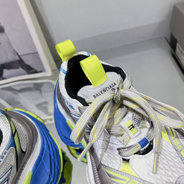 Balenciaga's new 10XL large soled sports shoes - Image 6