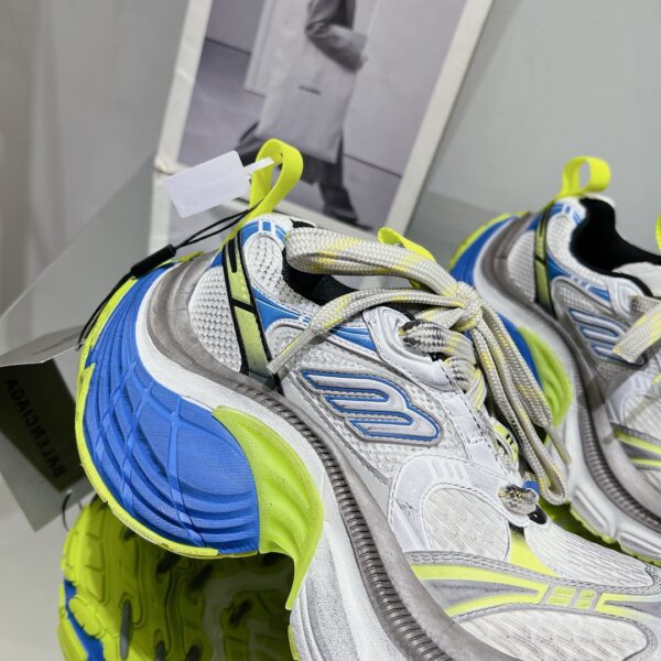 Balenciaga's new 10XL large soled sports shoes - Image 7