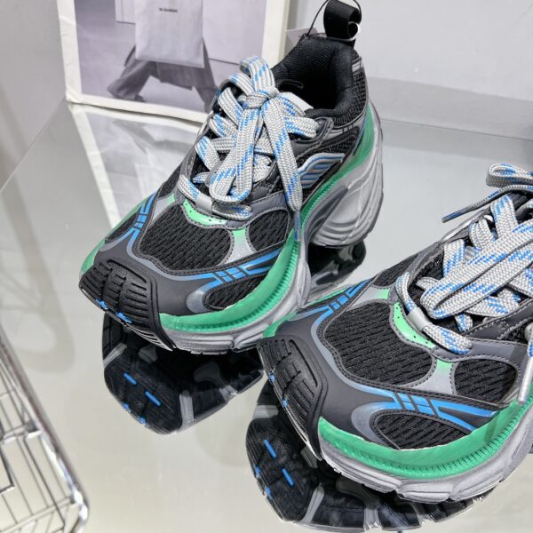 Balenciaga's new 10XL large soled sports shoes - Image 5
