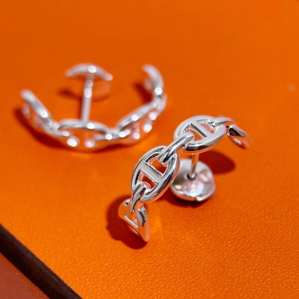 HERMES Smooth Pig Nose Earrings - Image 8