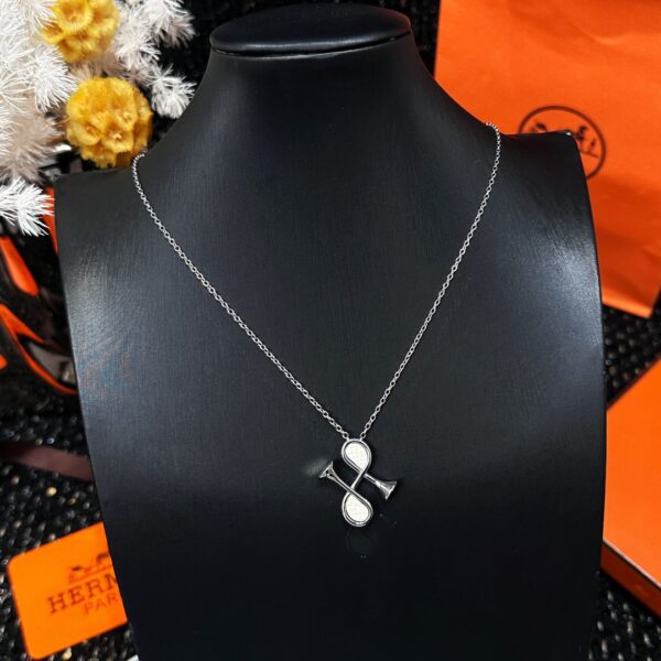 Hermes Cor H trumpet necklace - Image 4