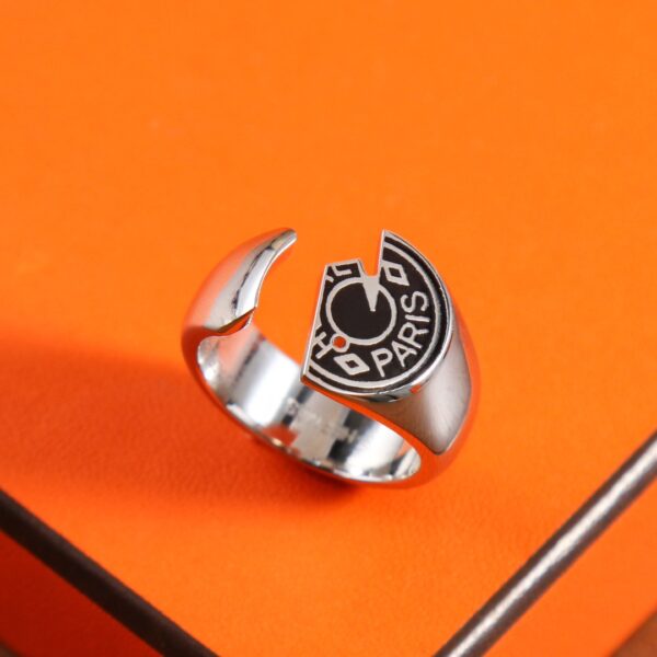 Hermes Carrousel Horsehead Ring - Image 4