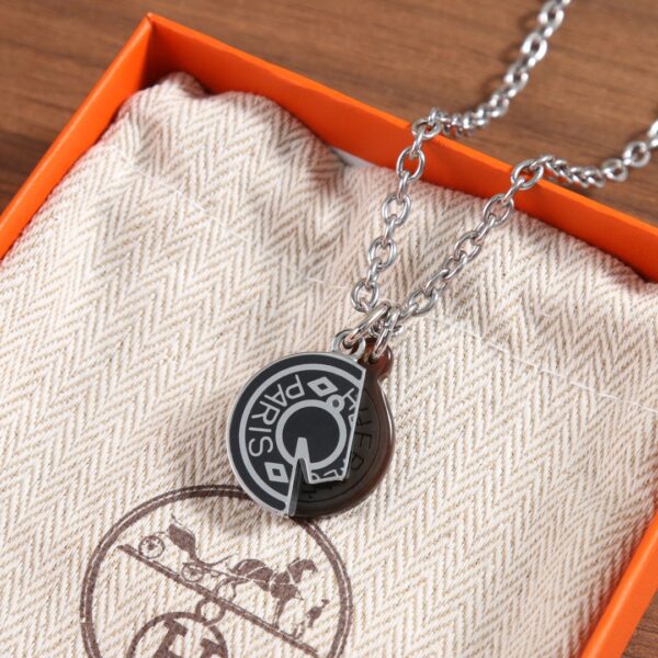Hermes Carrousel Water Horn OT Necklace - Image 4