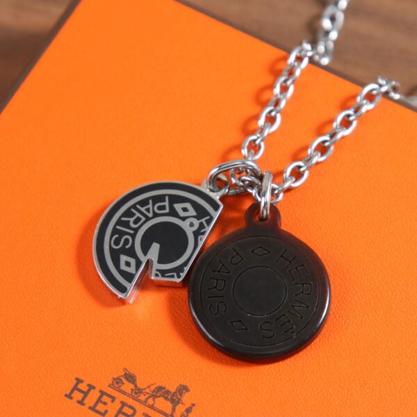 Hermes Carrousel Water Horn OT Necklace - Image 6
