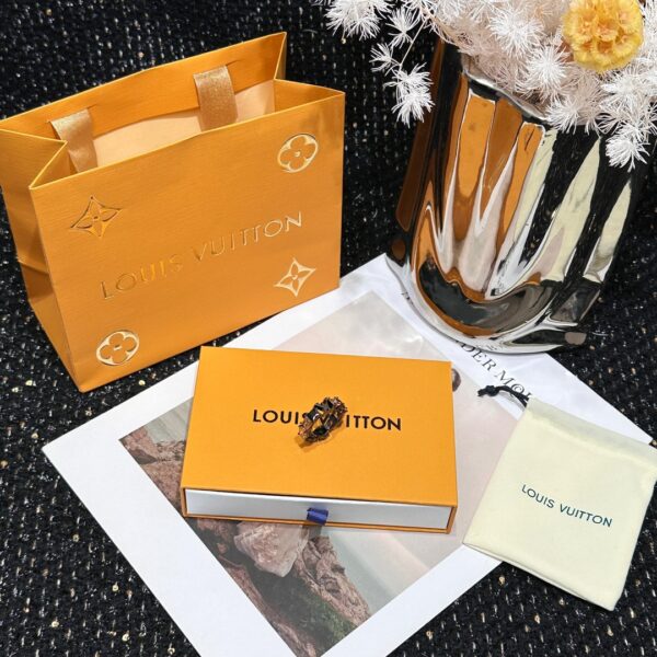 LV LIGHT ring - Image 2