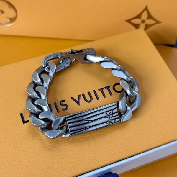 LV EPI Bracelet - Image 4