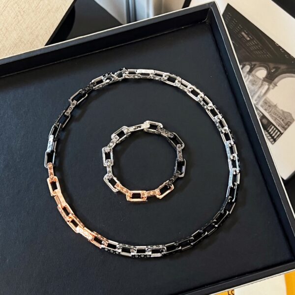 LV Cuban Chain - Image 3