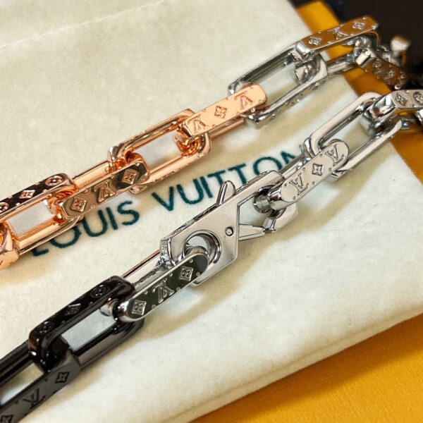 LV Cuban Chain - Image 7