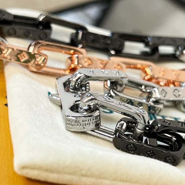 LV Cuban Chain - Image 8