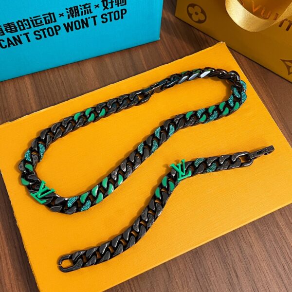 LV Cuban Chain - Image 2