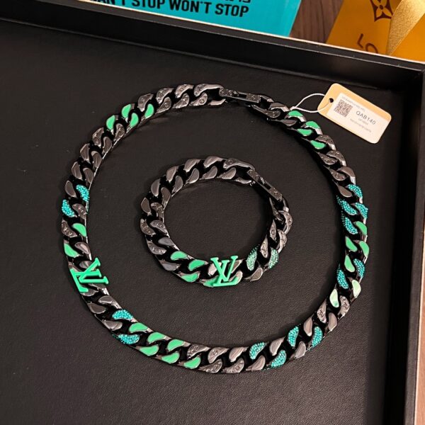 LV Cuban Chain - Image 3