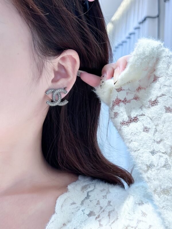 Chanel C1 Double C Earnail Earrings - Image 5