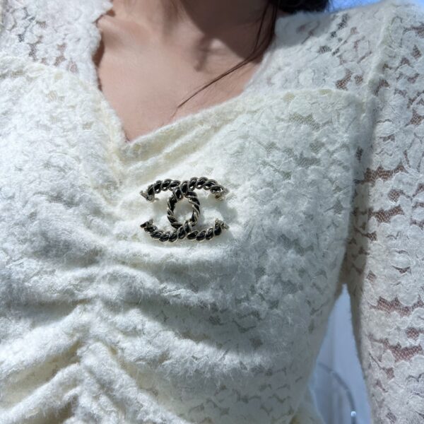 Chanel Double C Black Leather Rope Brooch - Image 5