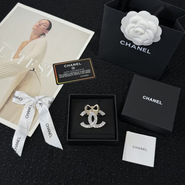 Chanel Double C Full Diamond Bow Brooch - Image 2