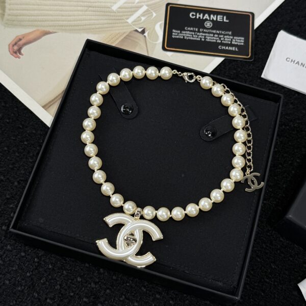Chanel Double C Pearl Necklace - Image 8