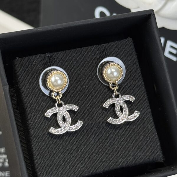Chanel C1 Double C Pearl Earnail Earrings