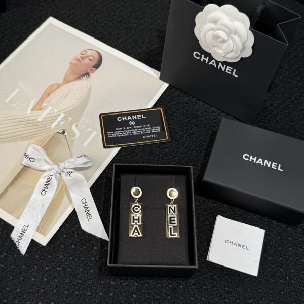 Chanel C2 Double C Letter Earnail Earrings - Image 2