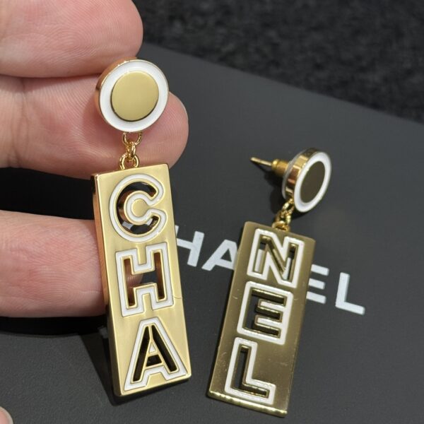 Chanel C2 Double C Letter Earnail Earrings - Image 4