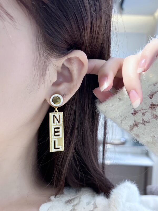 Chanel C2 Double C Letter Earnail Earrings - Image 5