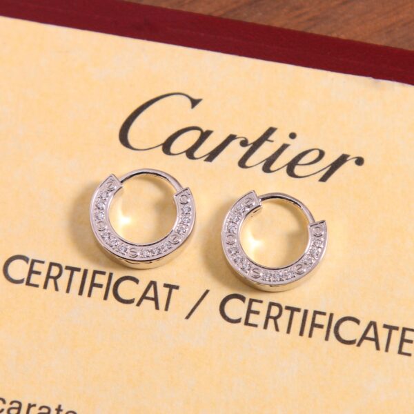 Cartier's new full diamond round cake earrings - Image 7
