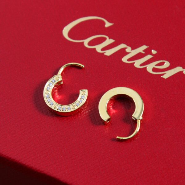 Cartier's new full diamond round cake earrings - Image 8