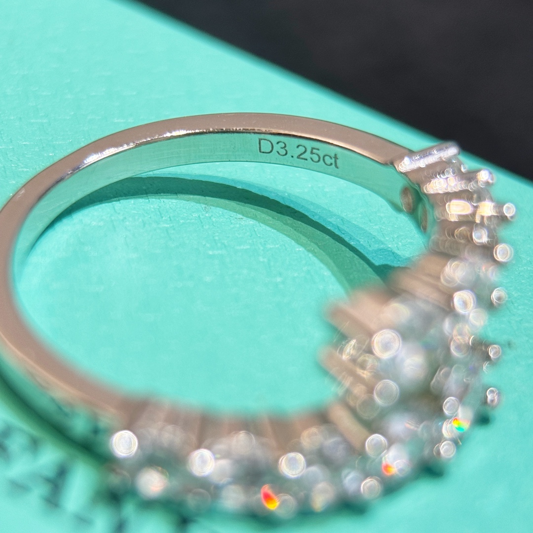 Tiffany&CO Interwoven Single Row Round Diamond Ring - Image 7
