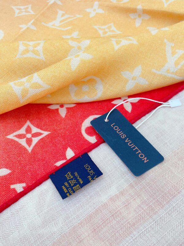 LV cashmere shawl - Image 8