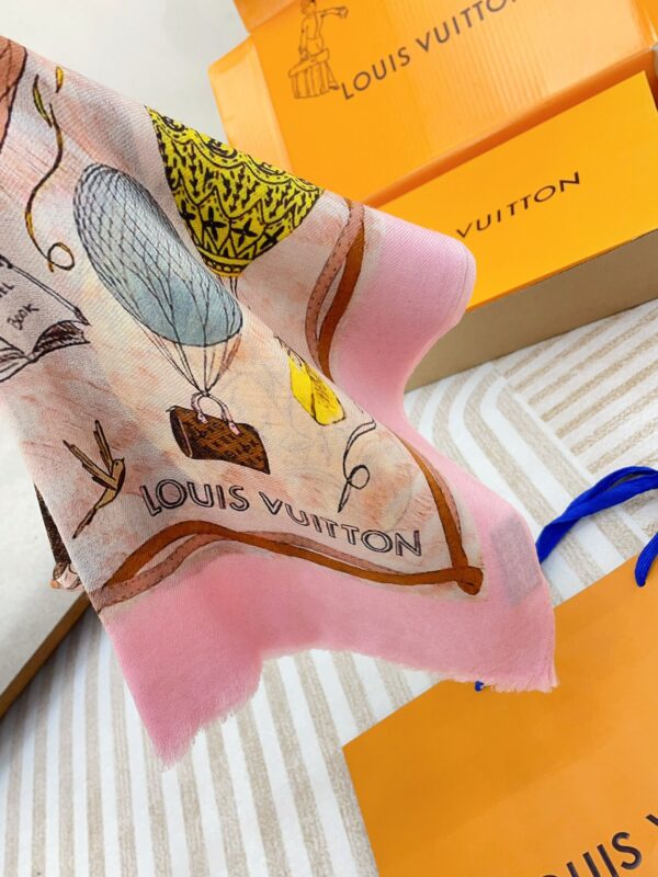 LV hot air balloon scarf - Image 4