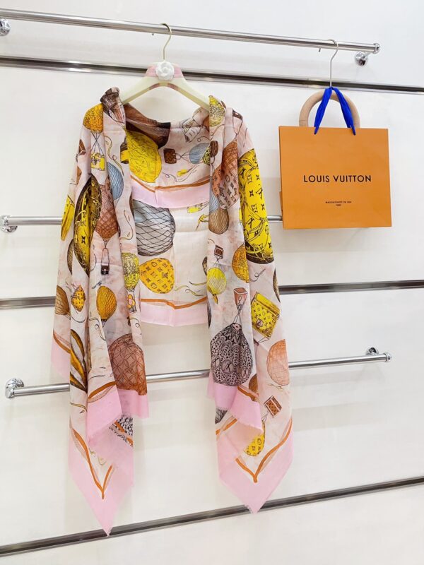 LV hot air balloon scarf - Image 7