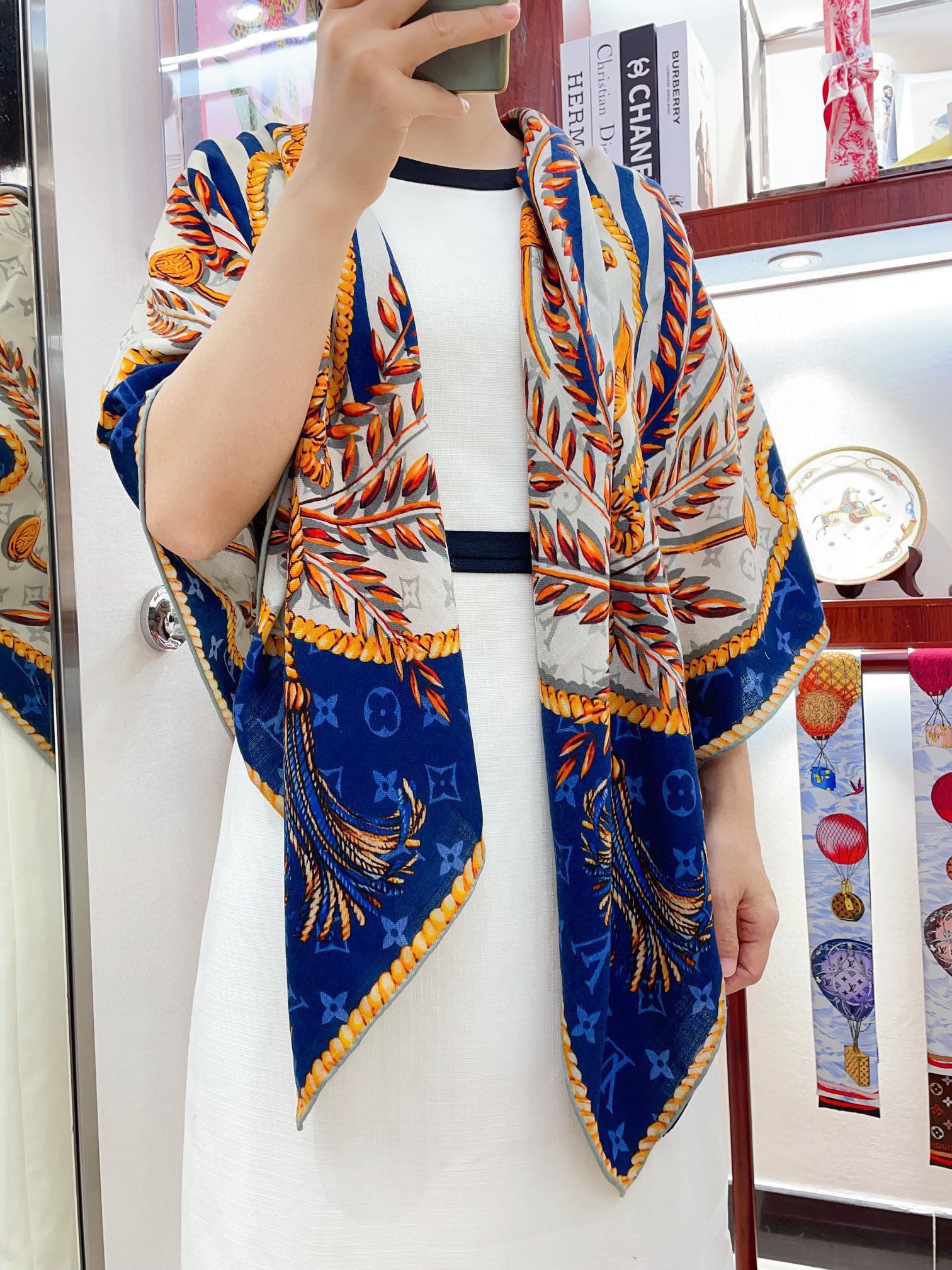 LV cashmere shawl - Image 2