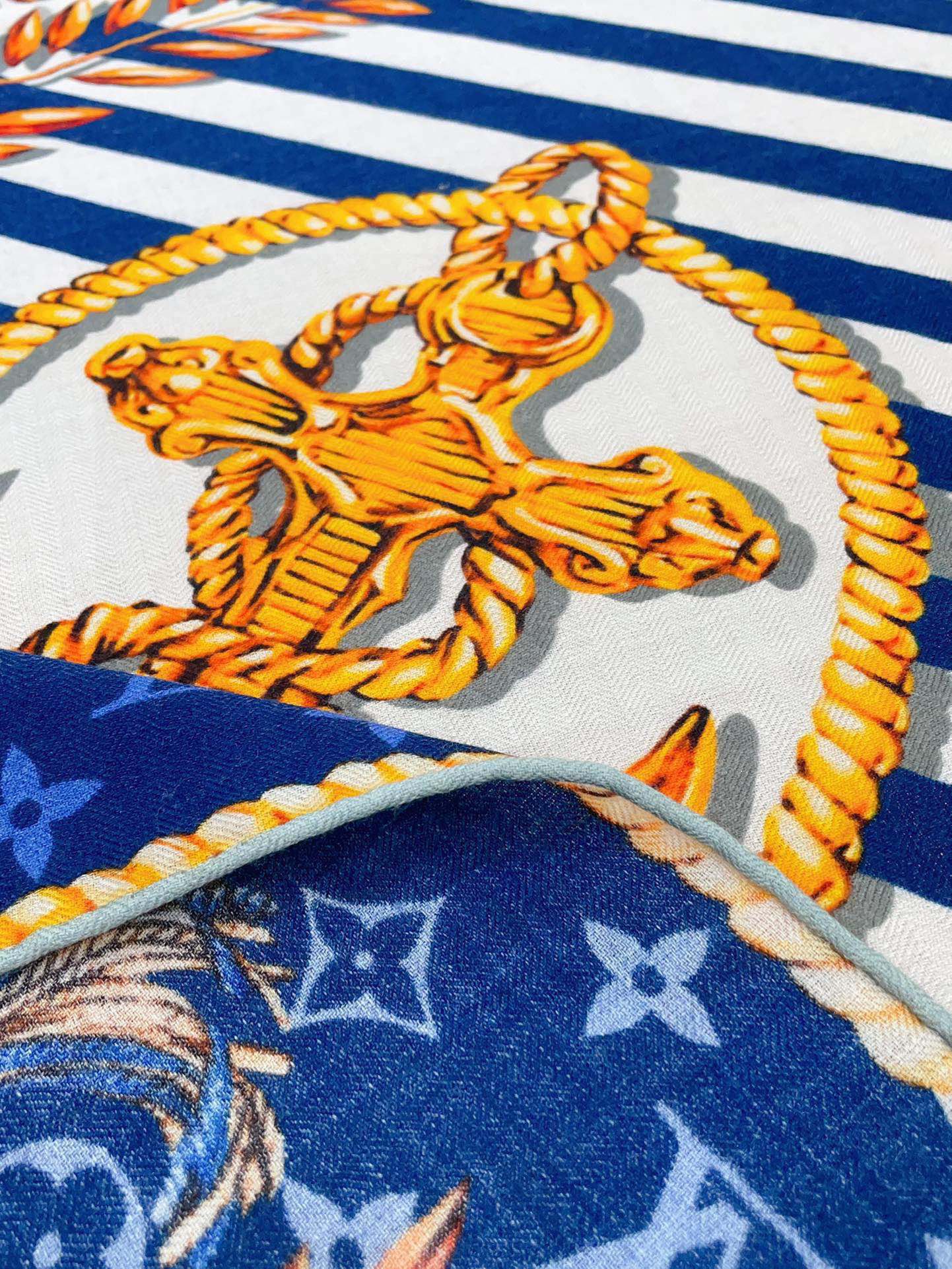 LV cashmere shawl - Image 7