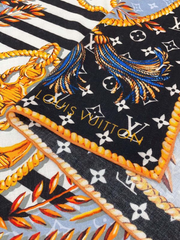 LV cashmere shawl - Image 8