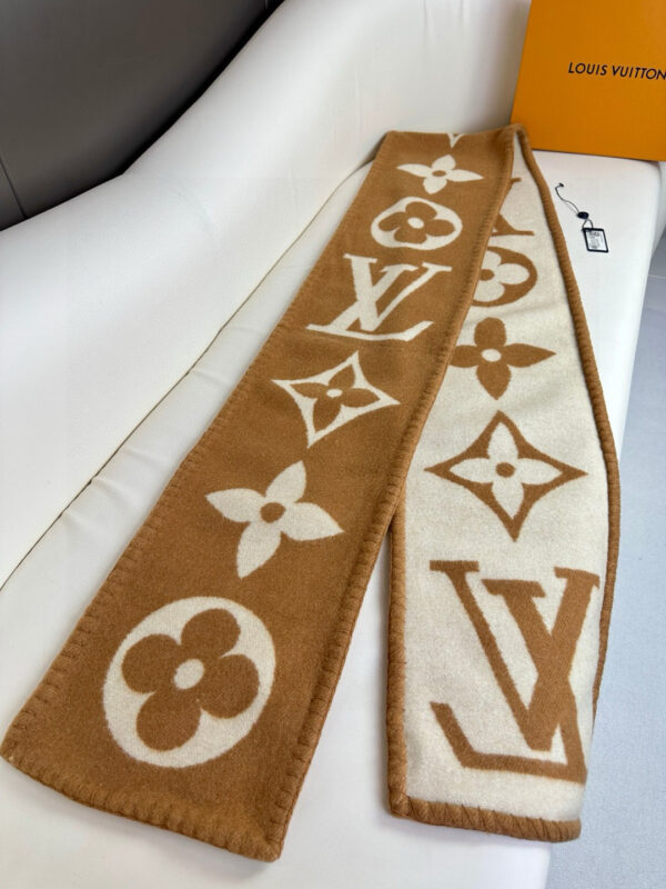LV Classic Cashmere Scarf