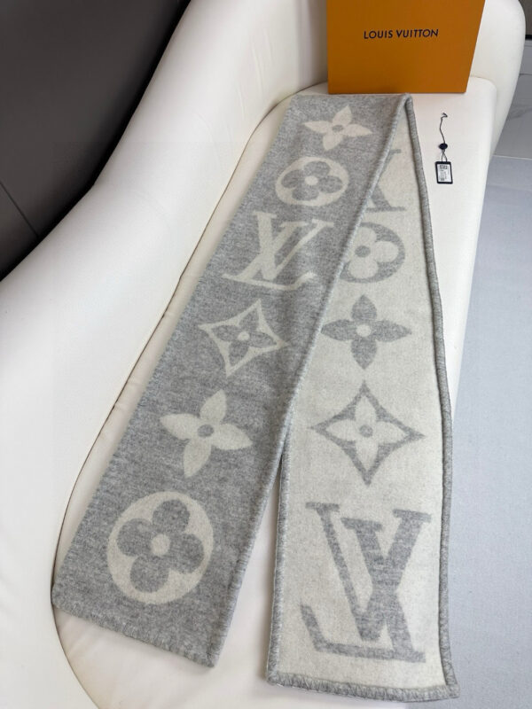 LV Classic Cashmere Scarf