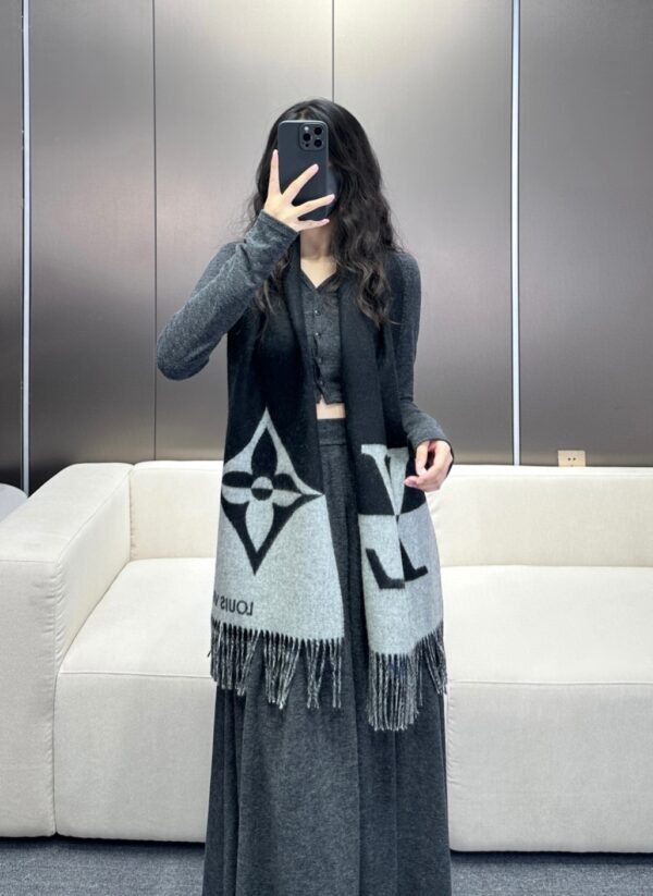 LV Graphic Dual Scarf - Image 2