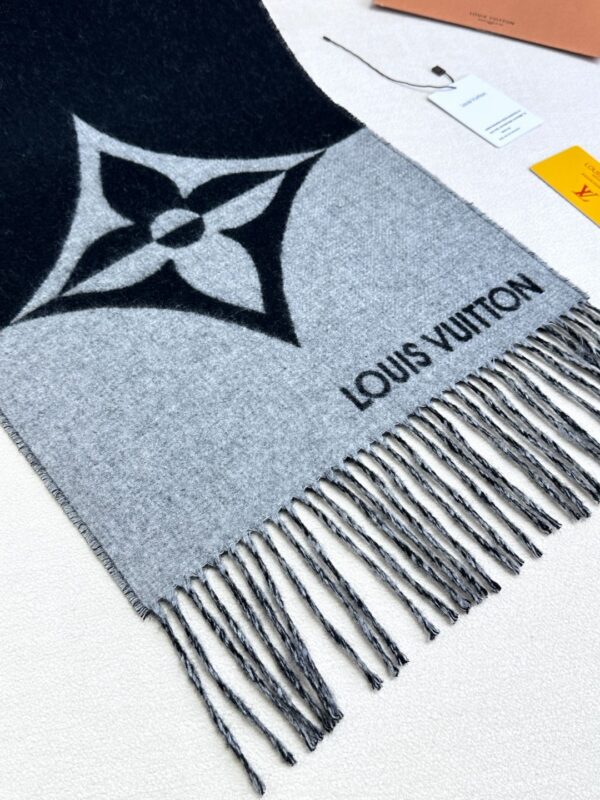 LV Graphic Dual Scarf - Image 7