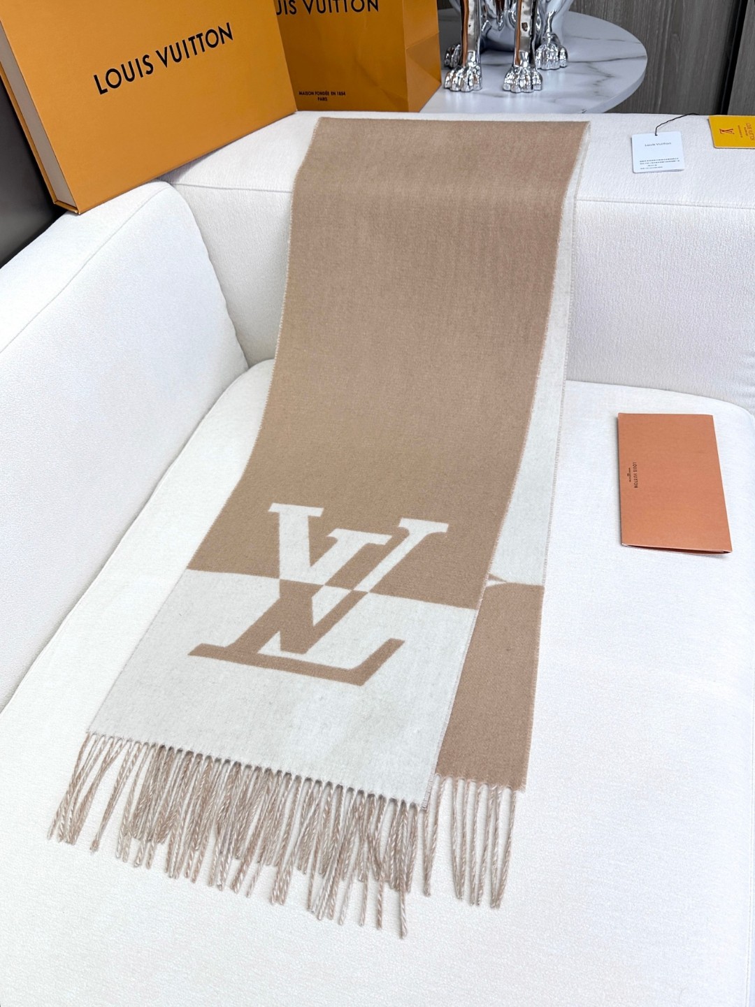 LV Graphic Dual Scarf - Image 4