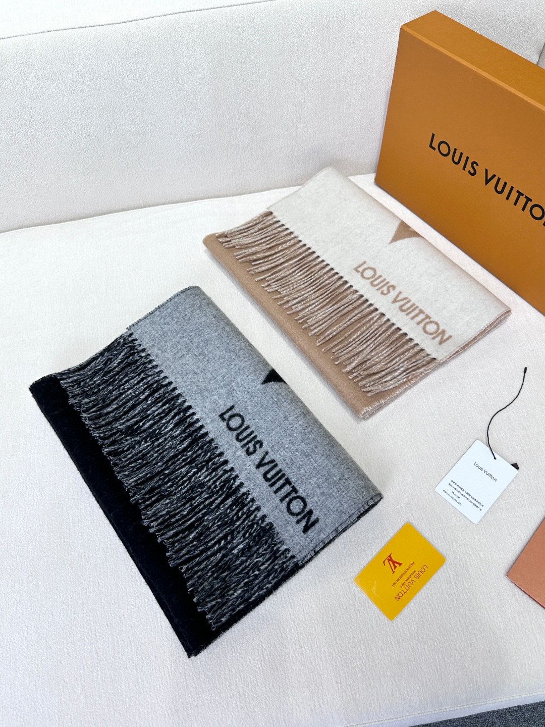 LV Graphic Dual Scarf - Image 8