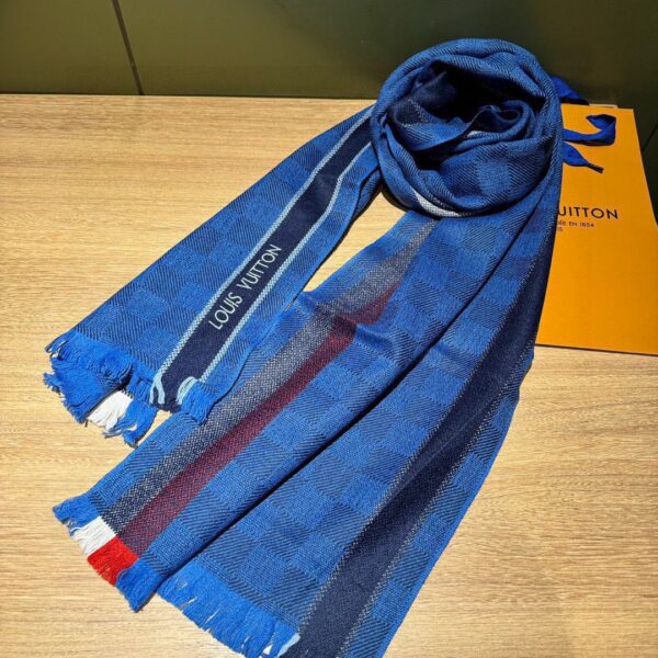 LV plaid long scarf - Image 6