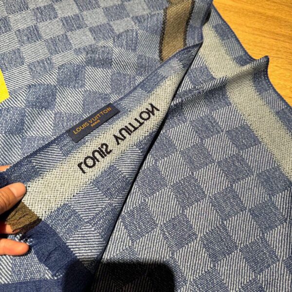 LV plaid long scarf - Image 3