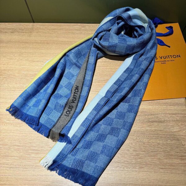 LV plaid long scarf - Image 4