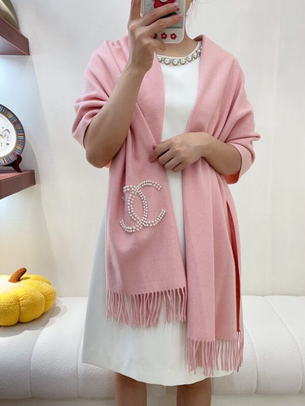 CHANEL Elegant Cashmere Scarf - Image 2