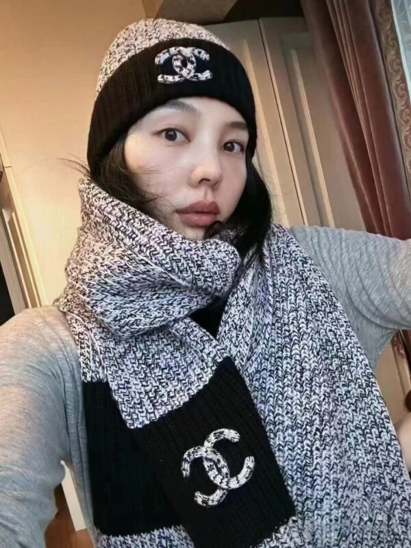 CHANEL Versatile Cashmere Scarf - Image 2