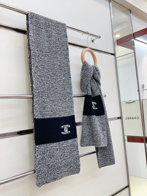 CHANEL Versatile Cashmere Scarf - Image 6