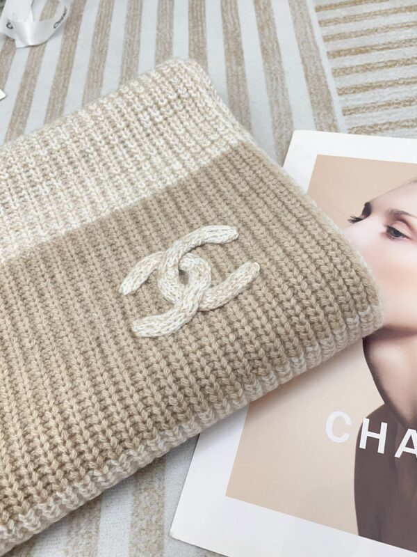 CHANEL Versatile Cashmere Scarf - Image 5