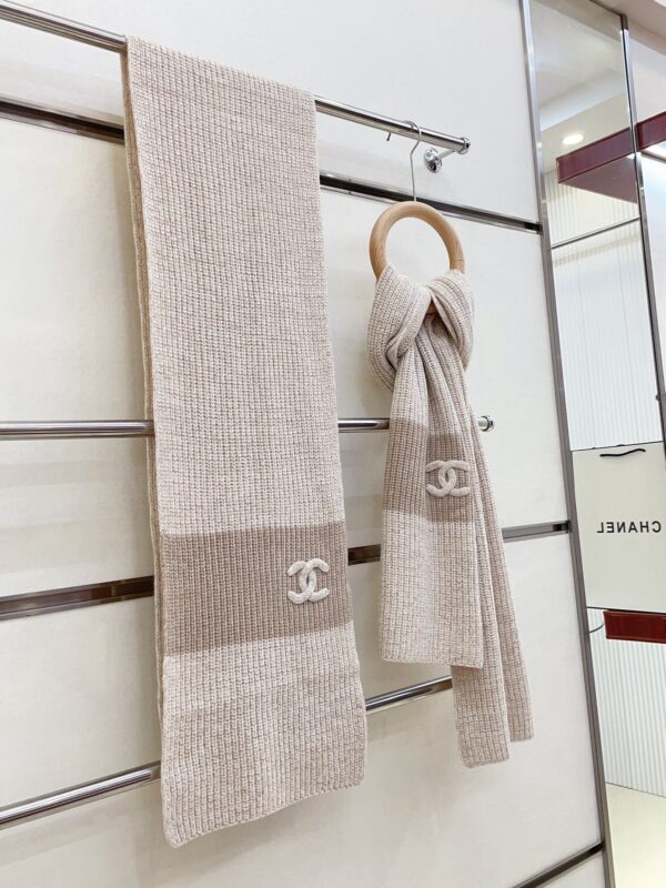 CHANEL Versatile Cashmere Scarf - Image 7