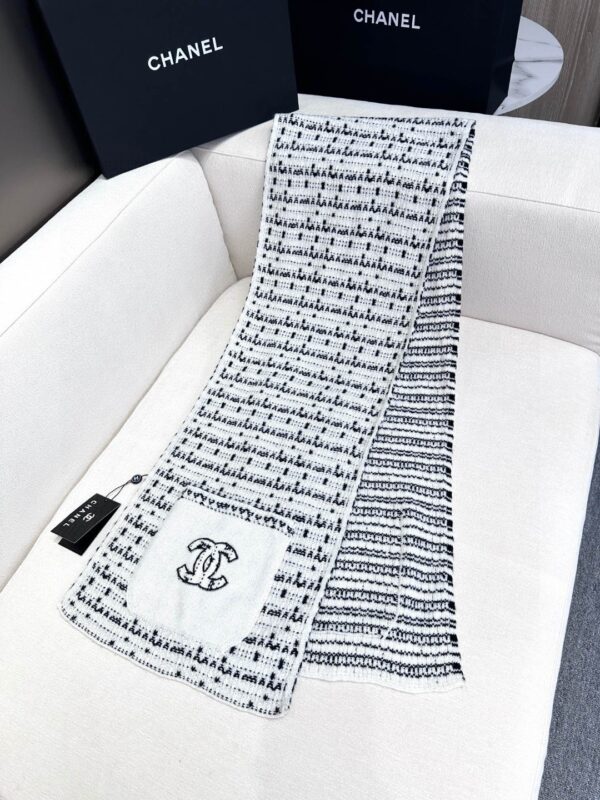 Chanel Haute Couture Cashmere Scarf - Image 3